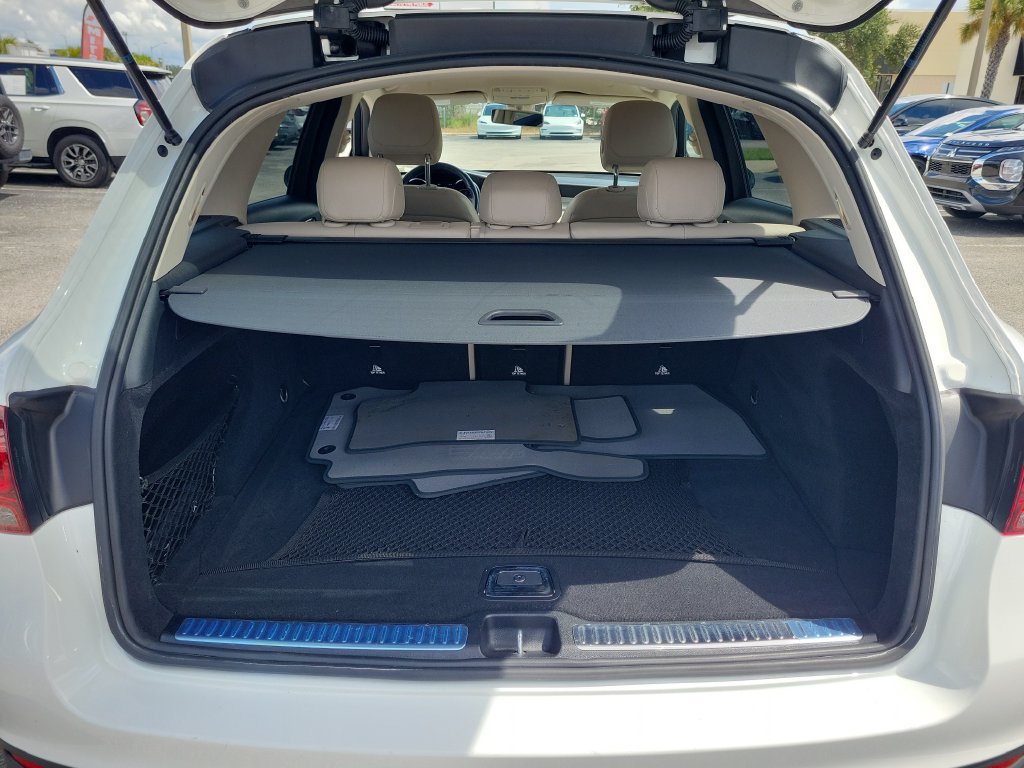 Used 2020 Mercedes-Benz GLC 300 4MATIC image 6