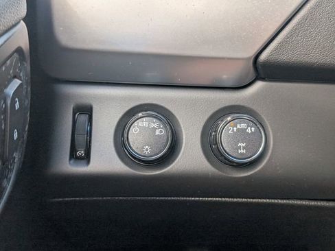 Used 2020 Chevrolet Suburban LS AWD/4WD image 27