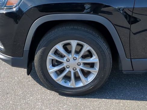 Used 2021 Jeep Cherokee Latitude image 12