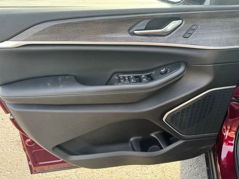 New 2026 Jeep Grand Cherokee Limited image 21