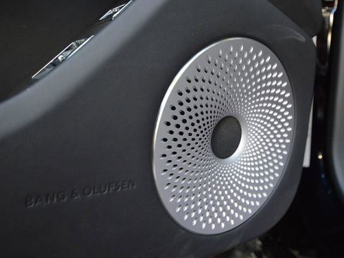 Used 2022 Bentley Flying Spur V8 image 25