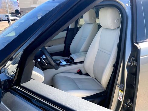 Used 2020 Land Rover Range Rover Velar R-Dynamic S image 7