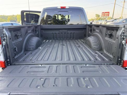 Used 2018 Ford F250 Platinum w/ Platinum Ultimate Package AWD/4WD image 21