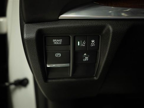 Used 2017 Acura MDX FWD w/ Technology Package image 32