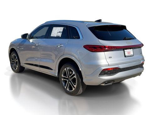 New 2025 Audi Q5 Premium image 3