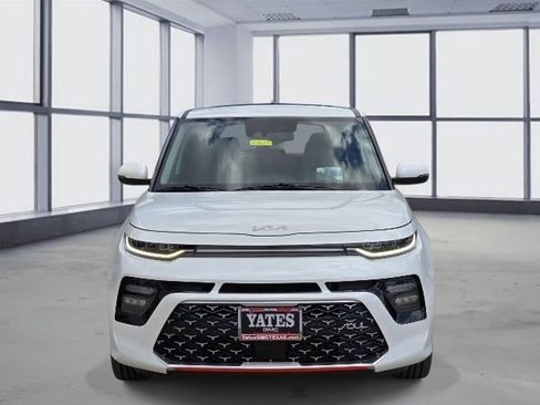 Used 2022 Kia Soul Turbo FWD image 2