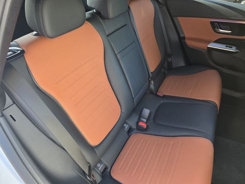 Used 2026 Mercedes-Benz GLC 300 image 21