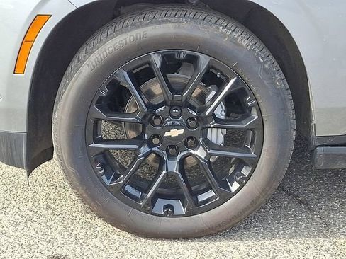 Used 2025 Chevrolet Tahoe High Country AWD/4WD image 34