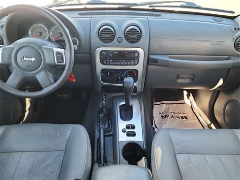 Used 2007 Jeep Liberty Limited image 21