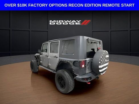 Used 2017 Jeep Wrangler Unlimited Rubicon AWD/4WD image 4
