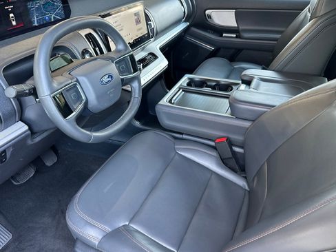 Certified 2025 Ford Expedition Max Active AWD/4WD image 9