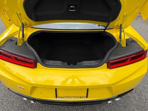Used 2017 Chevrolet Camaro SS RWD image 18