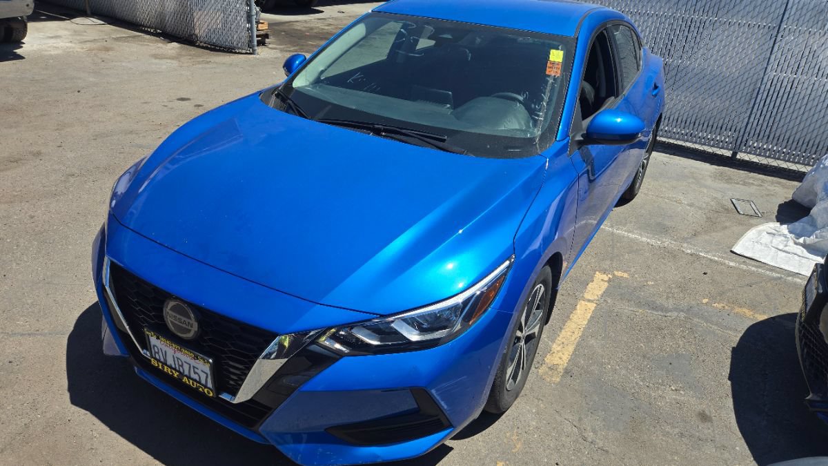 Used 2021 Nissan Sentra SV FWD image 2