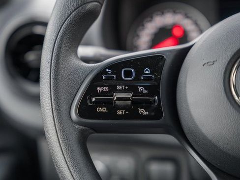 Used 2024 Mercedes-Benz Sprinter 2500 image 25