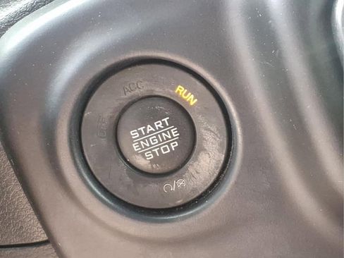 Used 2023 Jeep Wrangler Unlimited Sahara w/ Cold Weather Group AWD/4WD image 18