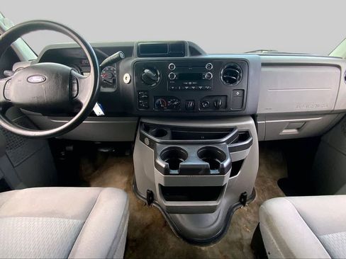 Used 2014 Ford E-350 and Econoline 350 XLT RWD image 15