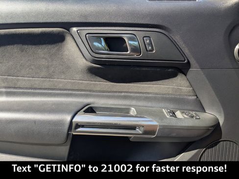 Used 2016 Ford Mustang Shelby GT350 w/ Technology Package image 29