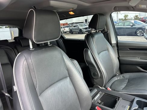 Used 2024 Honda Odyssey Elite image 15