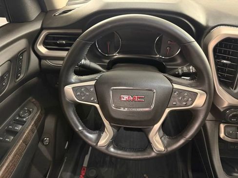 Used 2022 GMC Acadia Denali w/ Black Diamond Edition image 17