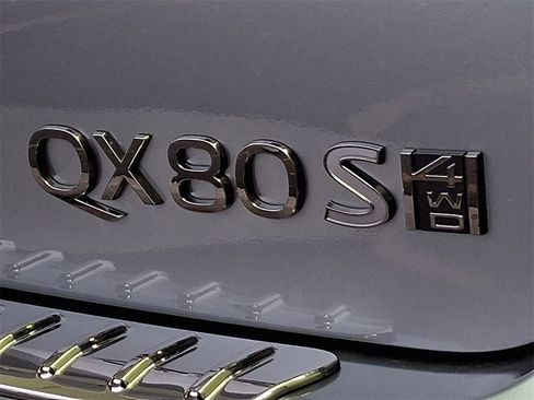 Certified 2026 INFINITI QX80 4WD w/ Sport Exterior Package image 24