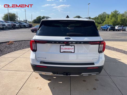 New 2025 Ford Explorer Active w/ Active Comfort Package image 19