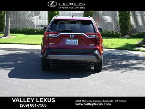 Used 2021 Toyota RAV4 Limited AWD/4WD image 5