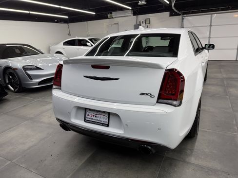 Used 2023 Chrysler 300 C image 6