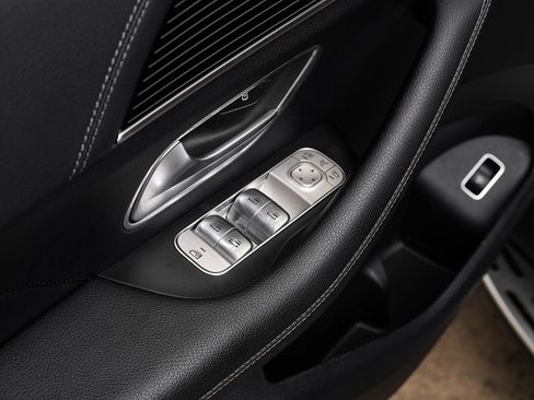 Used 2024 Mercedes-Benz GLS 450 4MATIC image 52