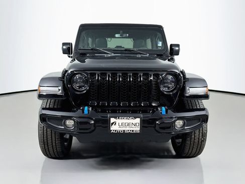Used 2023 Jeep Wrangler Unlimited Sahara AWD/4WD image 2