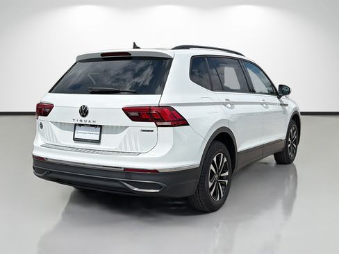 Certified 2024 Volkswagen Tiguan S AWD/4WD image 3