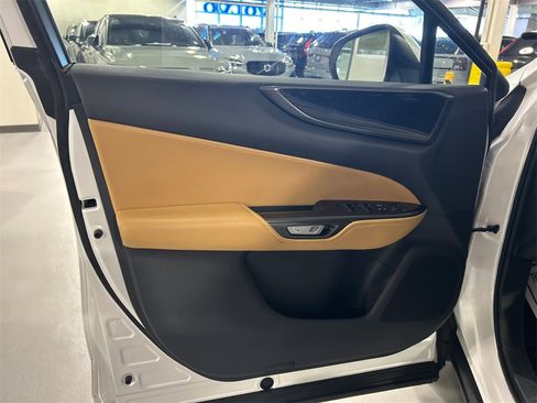 Used 2024 Lexus NX 350 AWD image 9