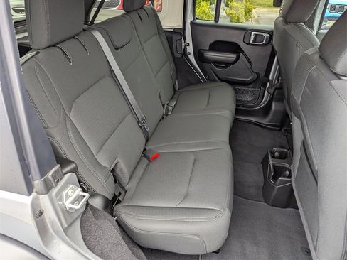 Used 2021 Jeep Wrangler Unlimited Sport image 32