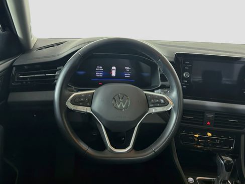 Used 2025 Volkswagen Jetta SE FWD image 17