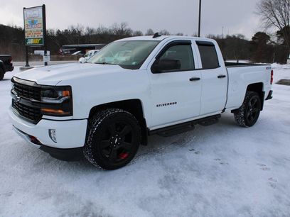 Used 2017 Chevrolet Silverado 1500 LT w/ Redline Edition