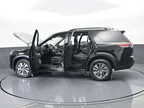 Used 2025 Nissan Pathfinder SV FWD image 77