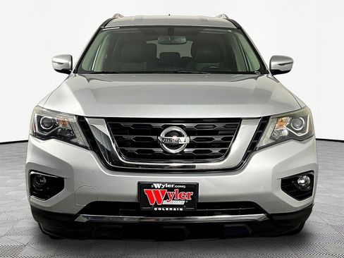 Used 2018 Nissan Pathfinder SV AWD/4WD image 2