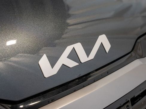 New 2026 Kia Sportage EX w/ EX Panoramic Sunroof Package image 3