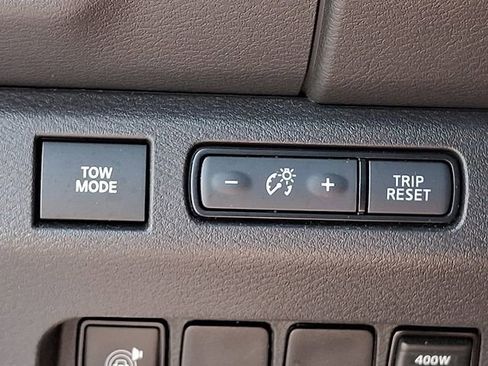 Used 2025 Nissan Frontier SV w/ SV Convenience Package AWD/4WD image 23