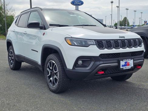New 2026 Jeep Compass Trailhawk AWD/4WD image 1
