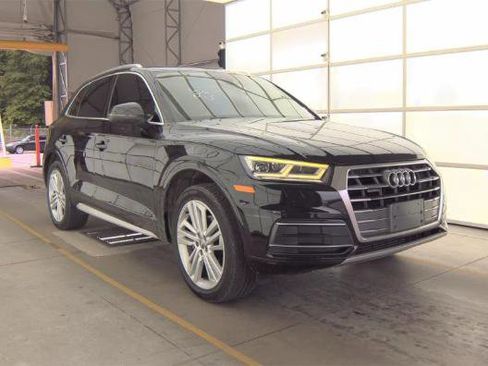Used 2018 Audi Q5 2.0T Premium Plus w/ Premium Plus Package AWD/4WD image 3
