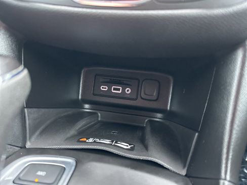 Used 2021 Chevrolet Equinox Premier w/ Redline Edition image 58