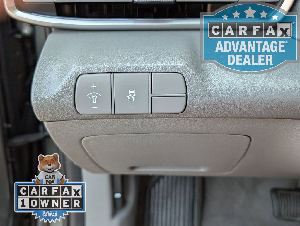 Used 2025 Hyundai Elantra SEL FWD image 15