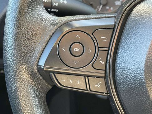 Used 2025 Toyota Corolla LE FWD image 19