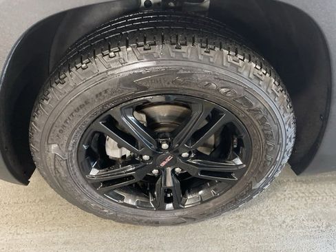 Certified 2023 GMC Terrain AT4 w/ Infotainment Package II image 10