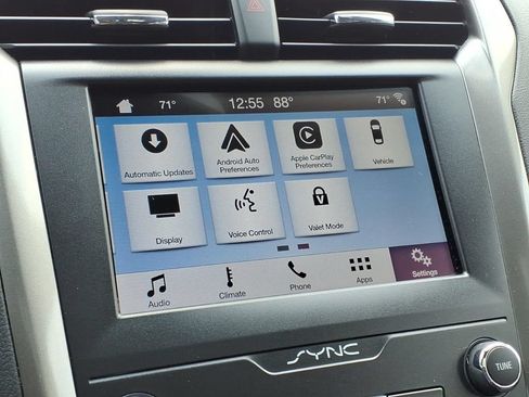 Certified 2019 Ford Fusion SE AWD/4WD image 14