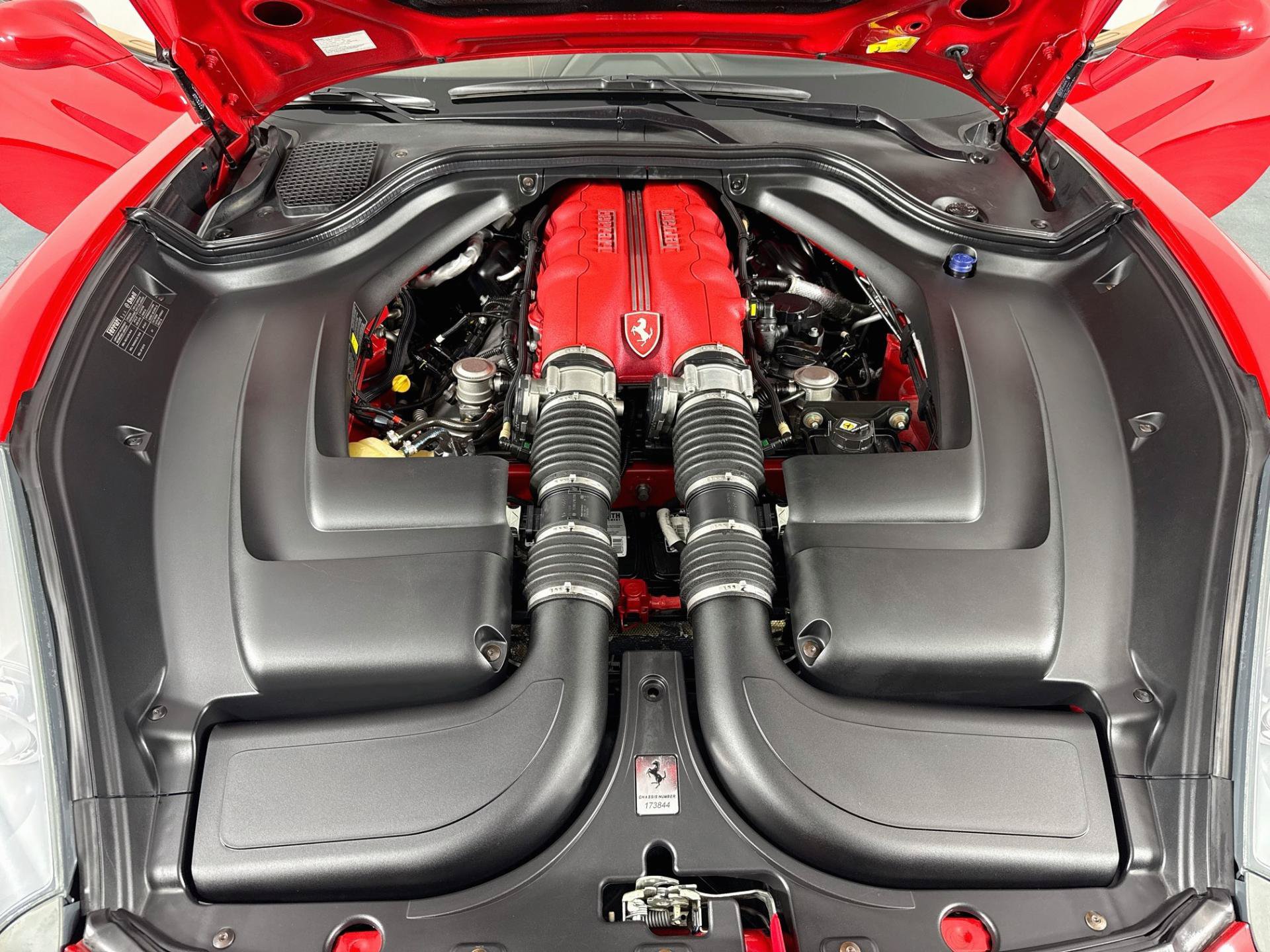 Used 2010 Ferrari California RWD image 30