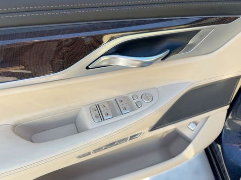 Used 2016 BMW 750i image 13