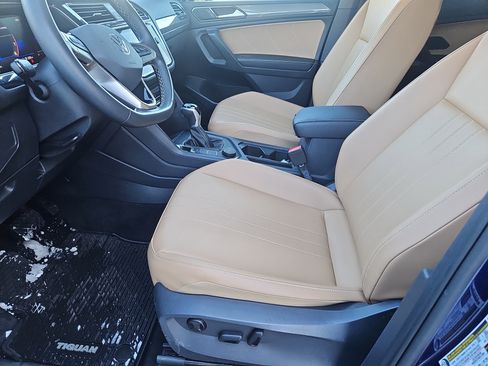 Certified 2022 Volkswagen Tiguan SE w/ Panoramic Sunroof Package image 30