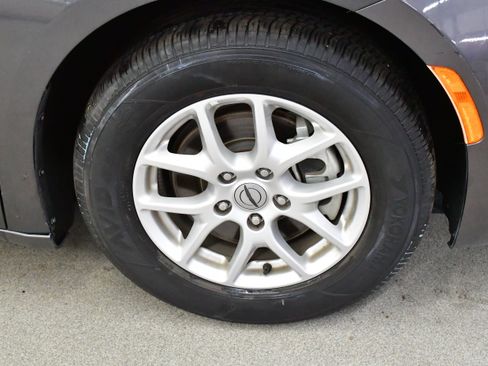 Used 2023 Chrysler Pacifica Touring-L FWD image 38