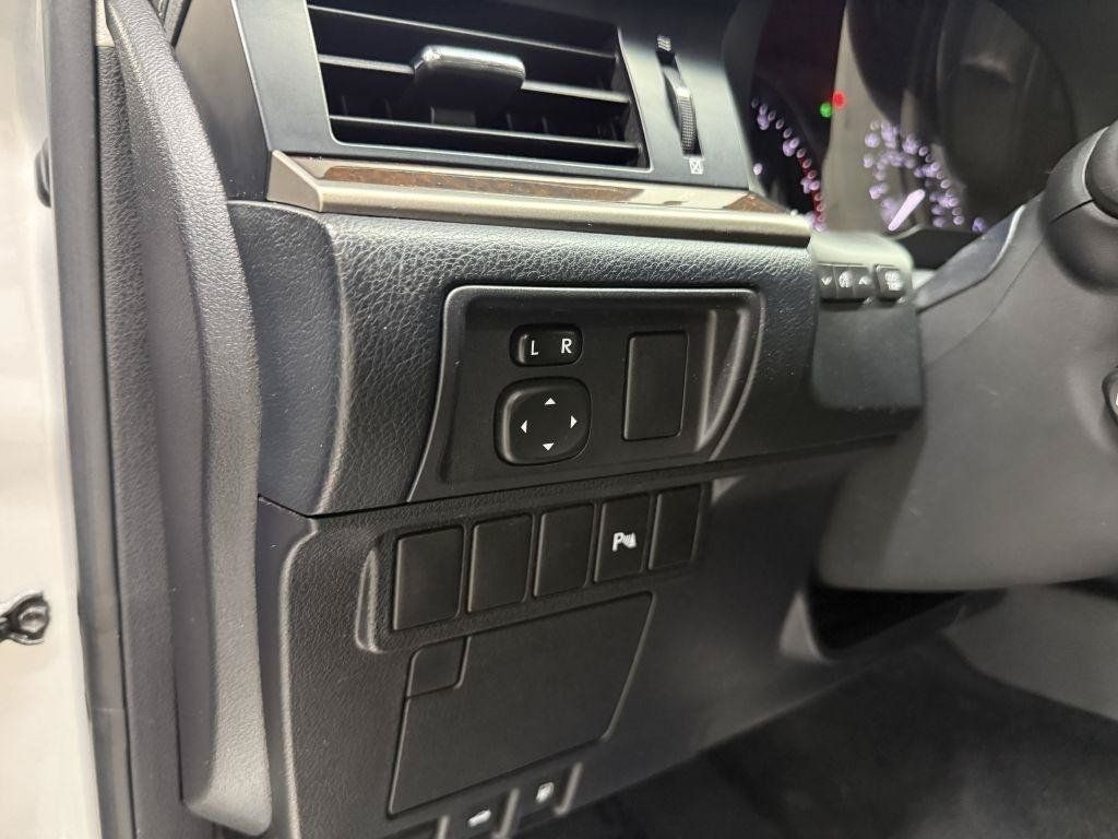 Used 2013 Lexus ES 350 w/ Luxury Pkg FWD image 13